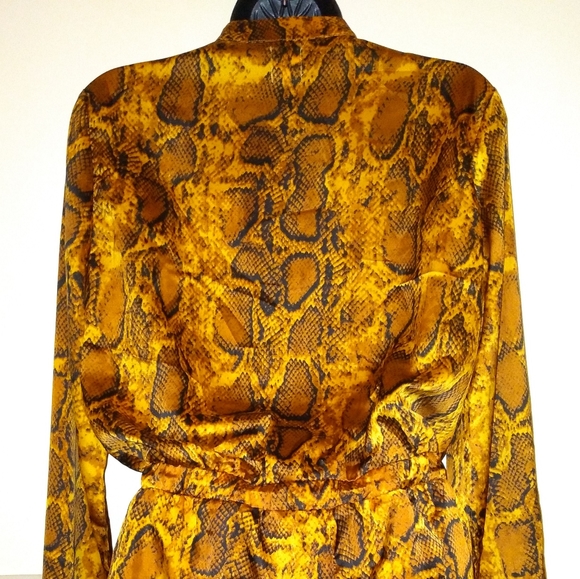 No1 Los Angeles Snakeskin Short Romper - Picture 3 of 8